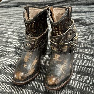 Freebird Tash RARE ankle bootie hardly used